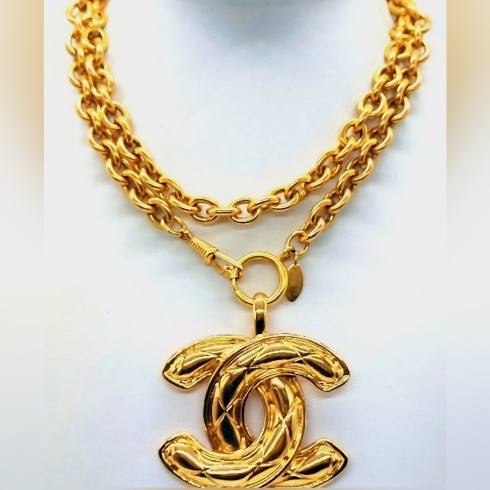 Chanel 24kt Gold-plated Quilted CC Long Necklace - Picture 7 of 8